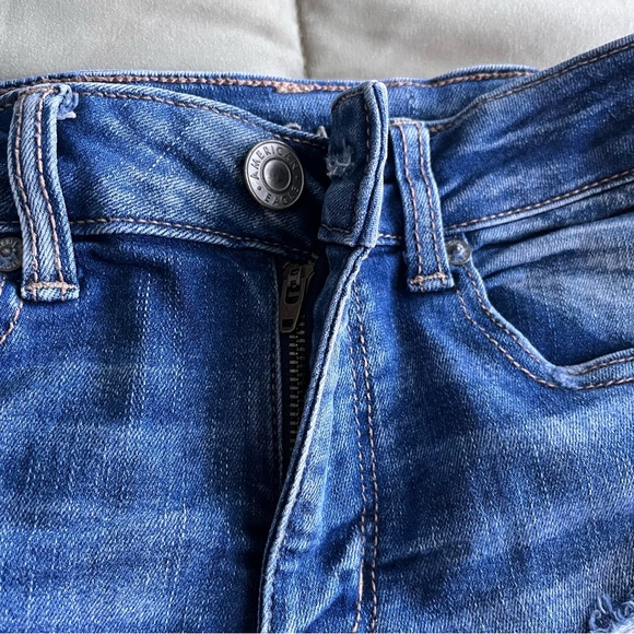 american eagle • ripped shorts - Picture 3 of 13